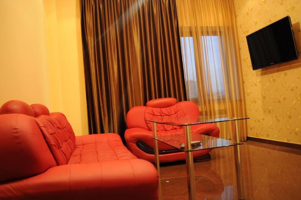 Hotel Apollon Erywań Zewnętrze zdjęcie