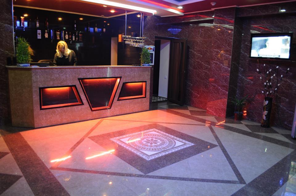 Hotel Apollon Erywań Zewnętrze zdjęcie